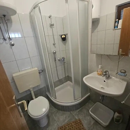 Apartman View 2 *